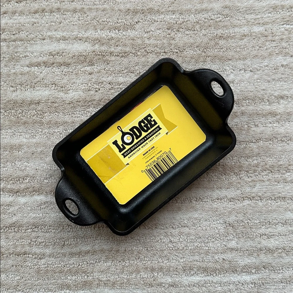 NWT Lodge Heat-Treated 10 Ounce Rectangular Cast Iron Mini Server